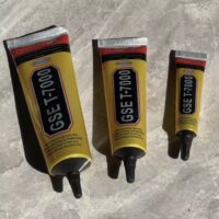 Colle noir d’Ă©cran T7000